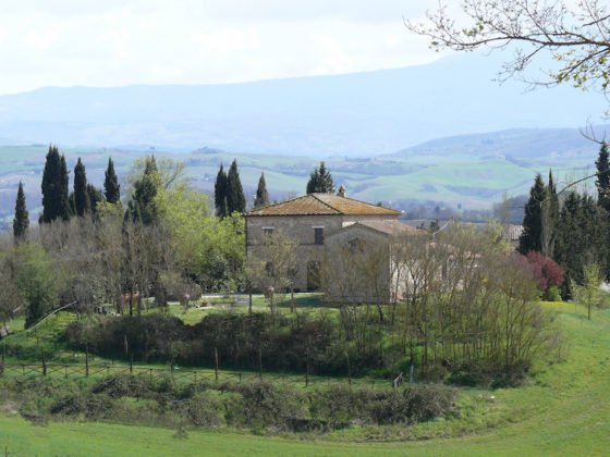 BUONCONVENTO, LE ROSE: A CLASSIC FARMHOUSE WITH GORGEOUS VIEWS €1.050.000