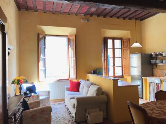 CASTELMUZIO, CASA LE VOLTE: ANTICA, SPAZIOSA E CONFORTEVOLE CASA INDIPENDENTE  €365.000