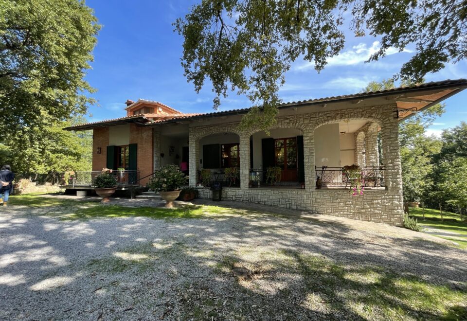 MONTEFOLLONICO, SIENA, LE NOCI: AN ENERGY SAVING VILLA WITH PRIVATE GARDEN €435.000